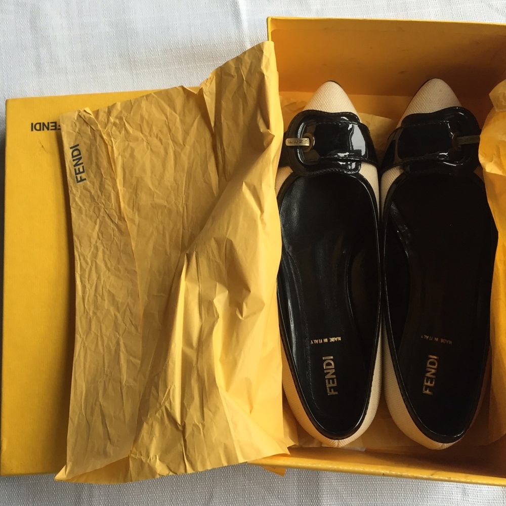 Fendi FF Buckle Pointed Toe Flats Cream Canvas Black Patent Leather - Picture 2 of 3